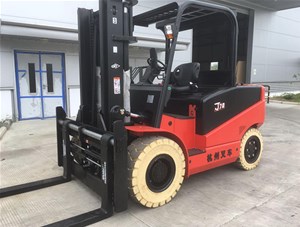 長虹美菱集團(tuán)7噸電動車